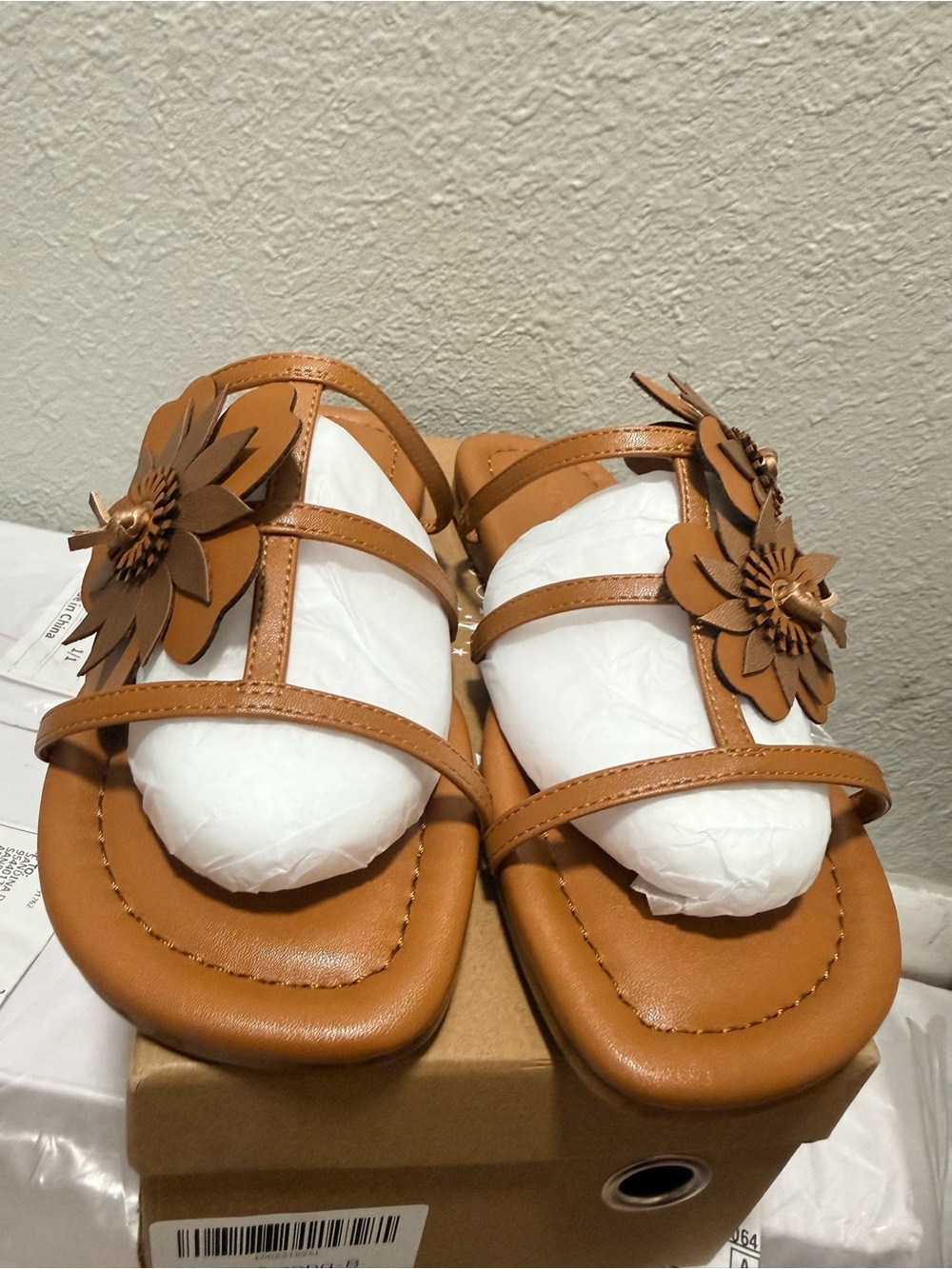 Women's Tan Floral Appliqué Strappy Sandals